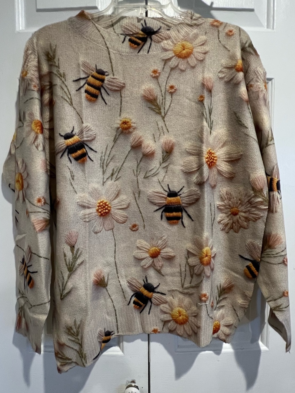 Cream Floral 🌼 🐝 & Bee , Long Sleeve Printed Sweater